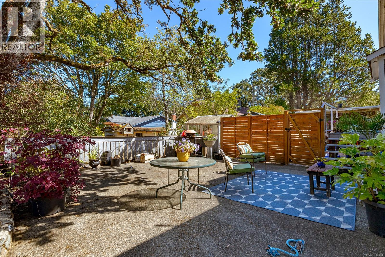 3840 SAVANNAH AVE - 28
