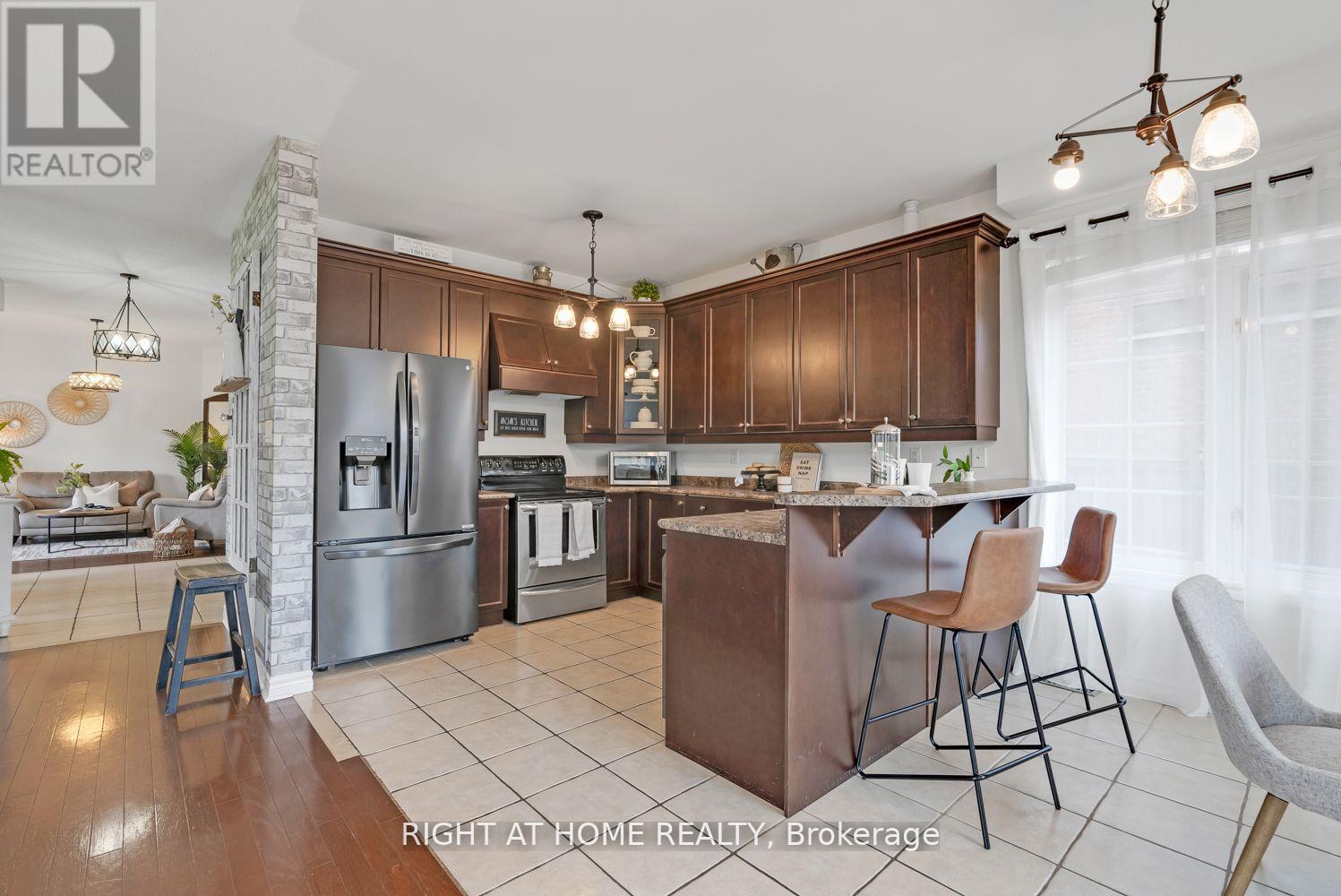 Photo 30 of 23 Don Morris Court, Clarington ON