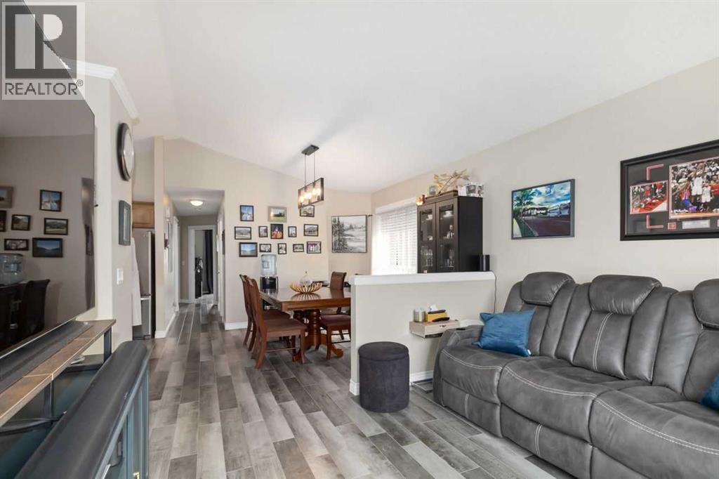Photo 4 of 157 St Laurent Way, Fort Mcmurray AB