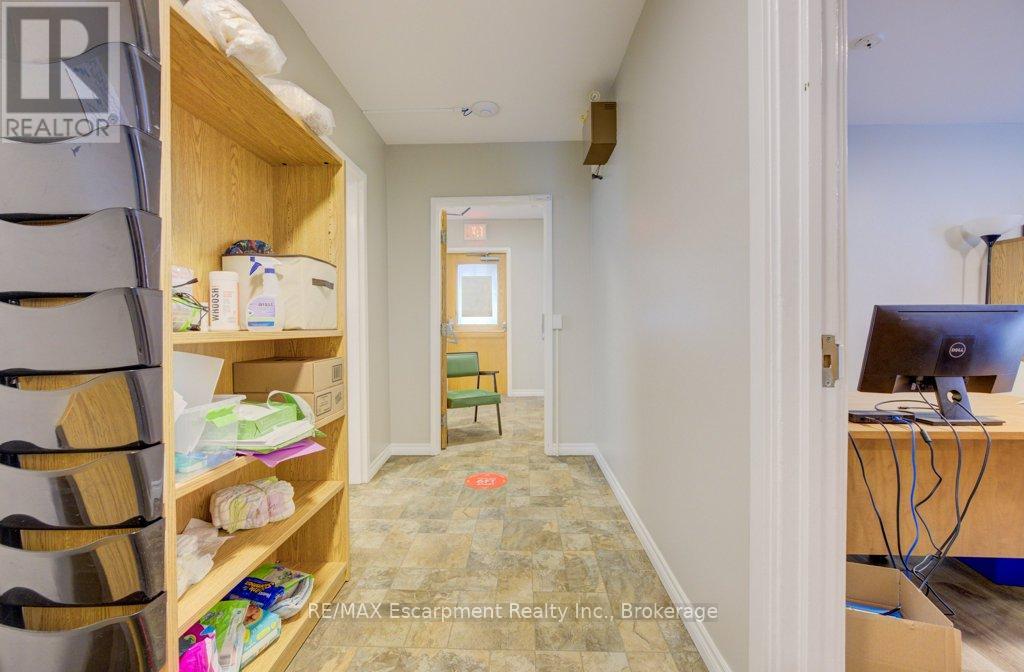 Photo 15 of 70 Chatham Street, Brantford ON