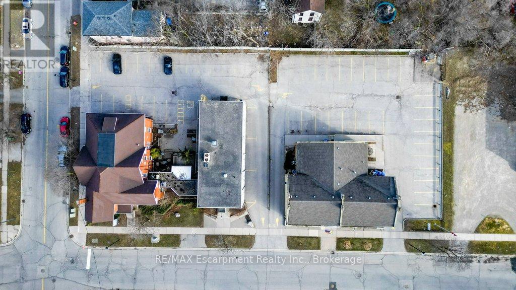 Photo 43 of 70 Chatham Street, Brantford ON