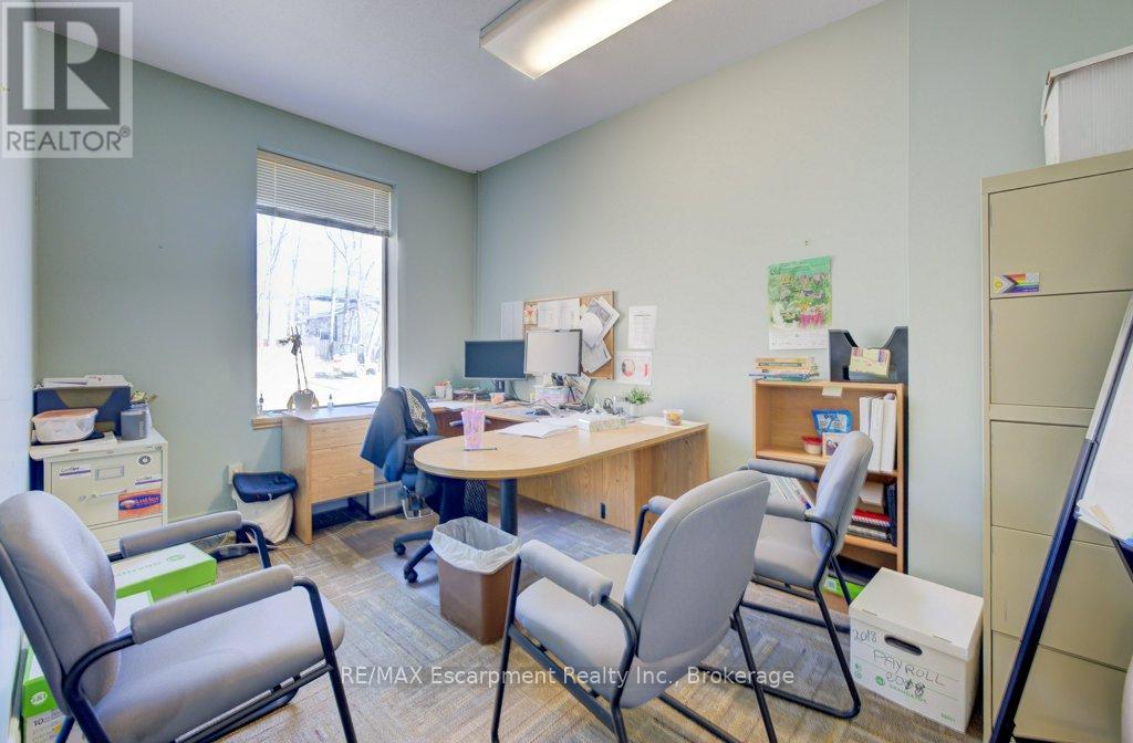 Photo 19 of 80 Chatham Street, Brantford ON