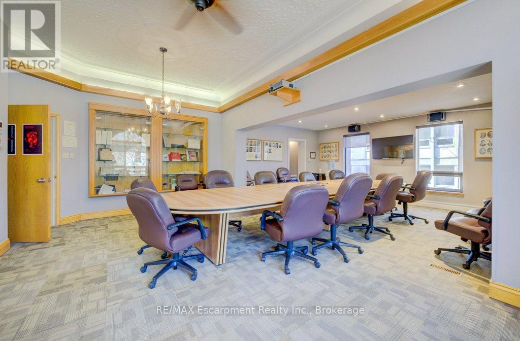 Photo 32 of 80 Chatham Street, Brantford ON