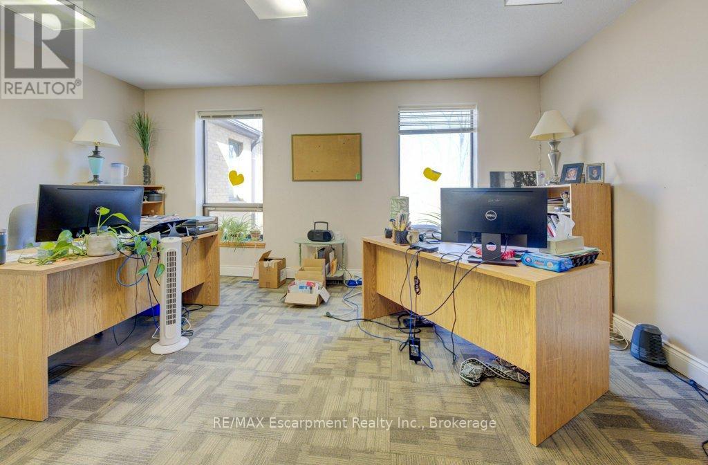 Photo 36 of 80 Chatham Street, Brantford ON
