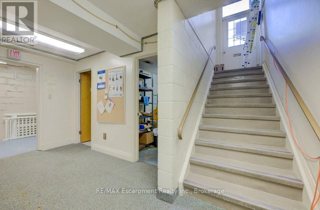 Photo 43 of 80 Chatham Street, Brantford ON