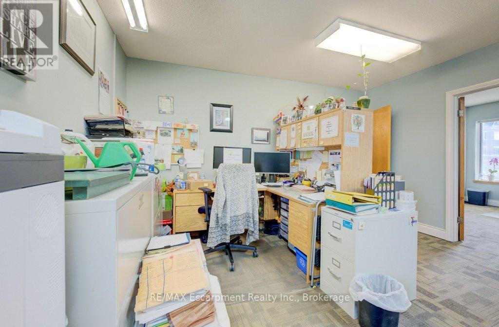 Photo 29 of 80 Chatham Street, Brantford ON