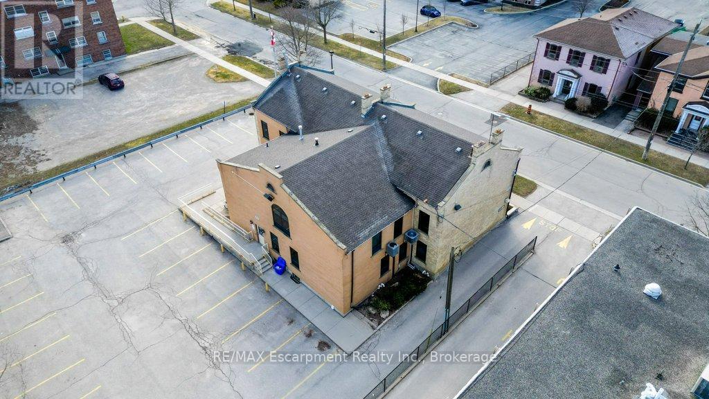Photo 46 of 80 Chatham Street, Brantford ON