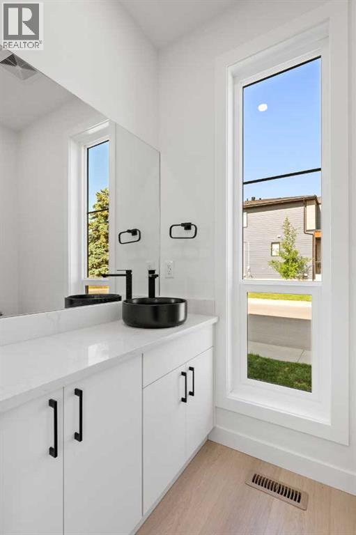 Single Family House for Sale in   Avenue NW Mount Pleasant Calgary 