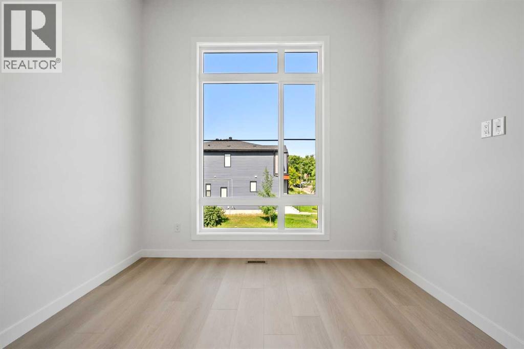 Single Family House for Sale in   Avenue NW Mount Pleasant Calgary 