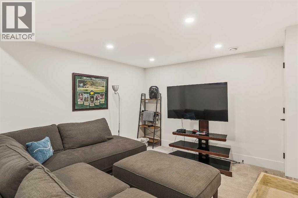 Single Family House for Sale in   Street SW Parkhill Calgary 