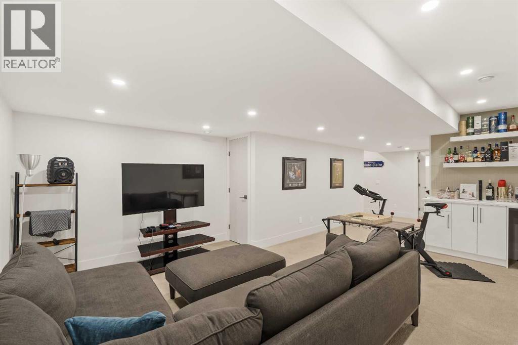 Single Family House for Sale in   Street SW Parkhill Calgary 