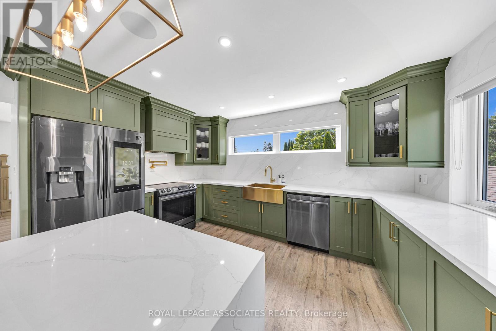 Photo 23 of 57 Poplar Crescent, Ramara ON