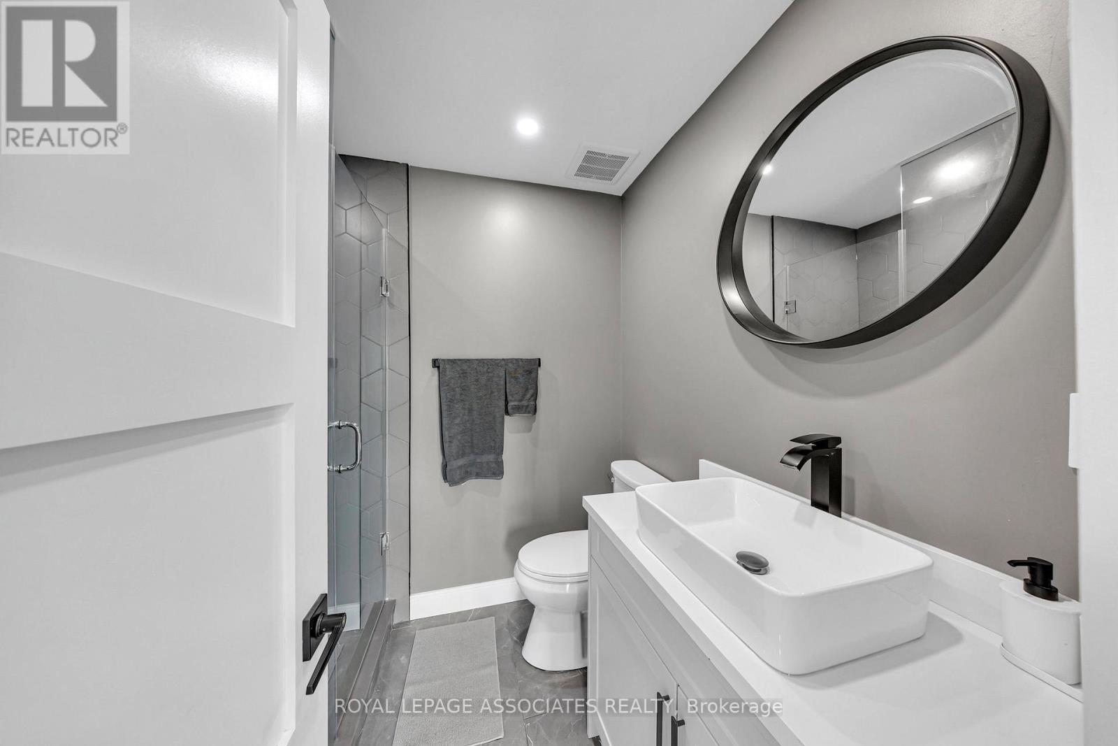 Photo 27 of 57 Poplar Crescent, Ramara ON