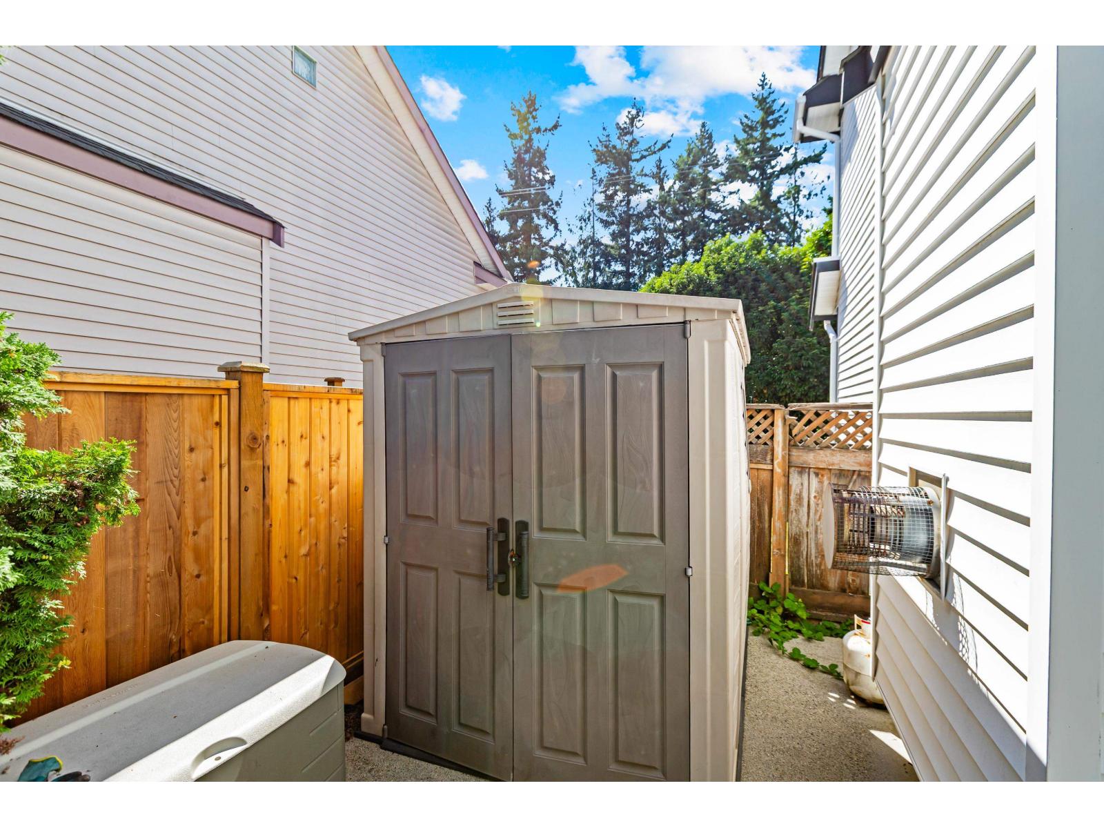 Photo 37 of 6556 184 Street, Surrey BC