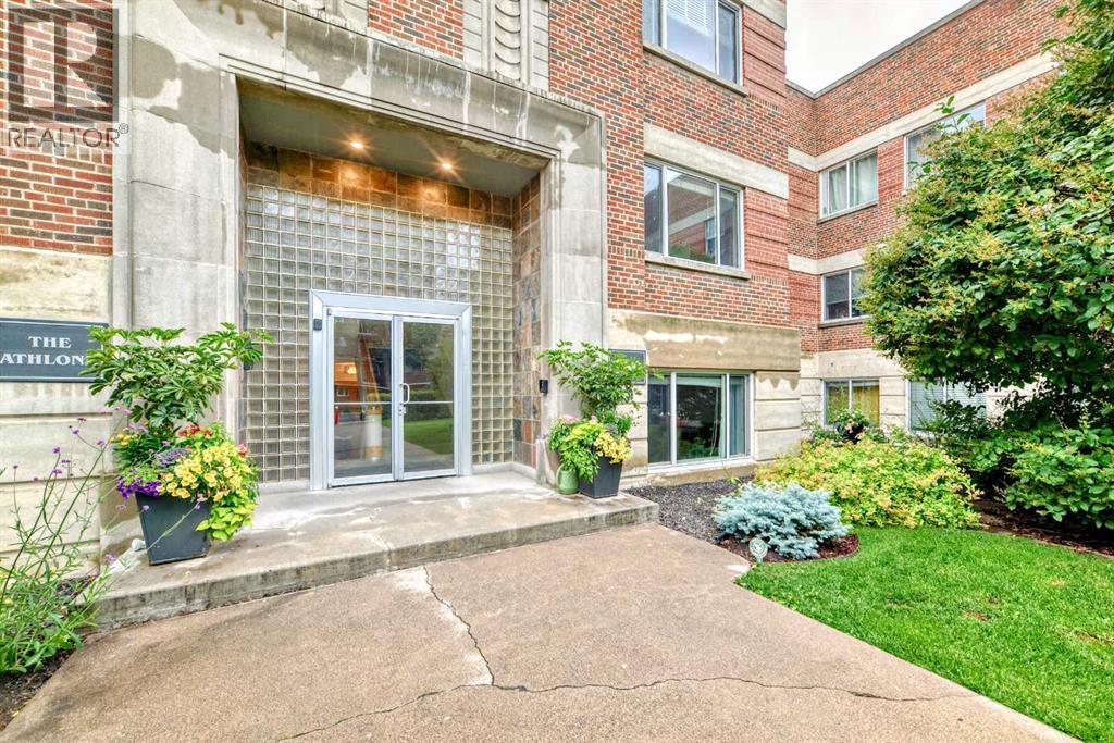 Single Family House for Sale in    Avenue SW Mission Calgary 