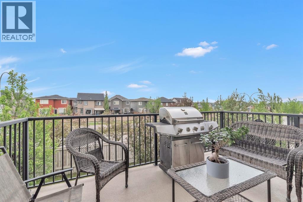 Single Family House for Sale in  Evansview Manor NW Evanston Calgary 