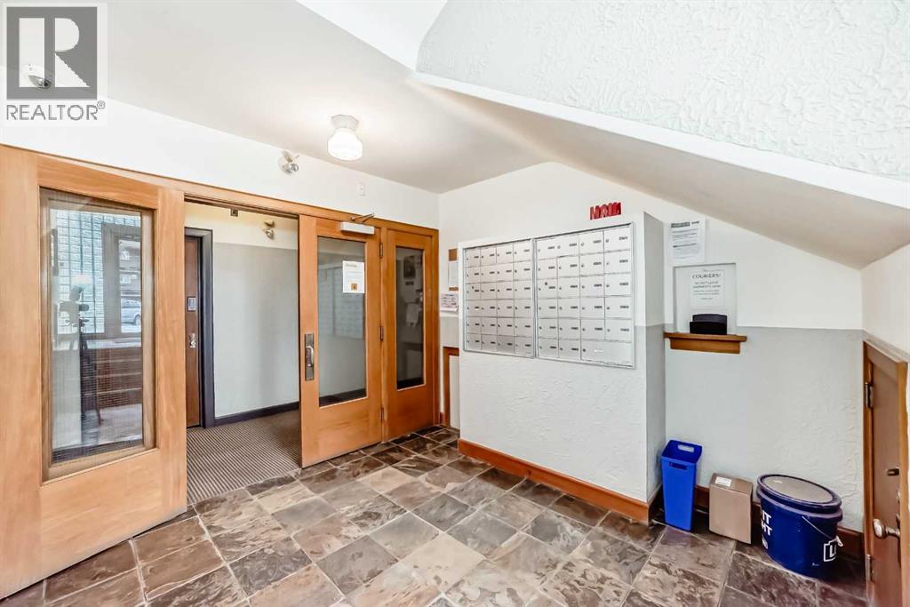 Single Family House for Sale in    Avenue SW Mission Calgary 