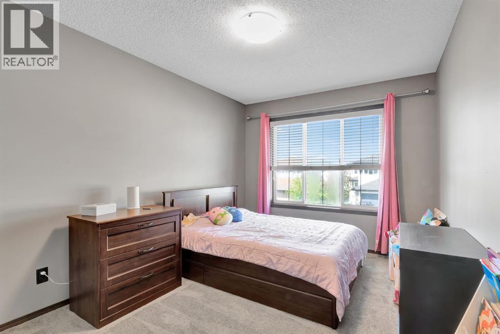 Single Family House for Sale in  Evansview Manor NW Evanston Calgary 