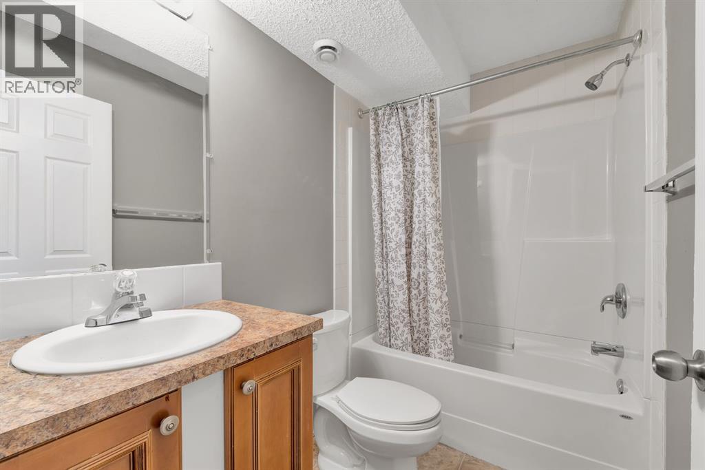 Single Family House for Sale in  Evansview Manor NW Evanston Calgary 