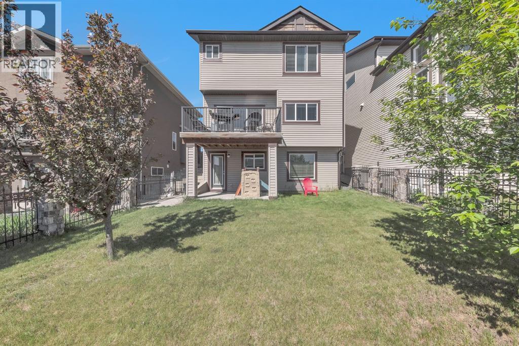 Single Family House for Sale in  Evansview Manor NW Evanston Calgary 