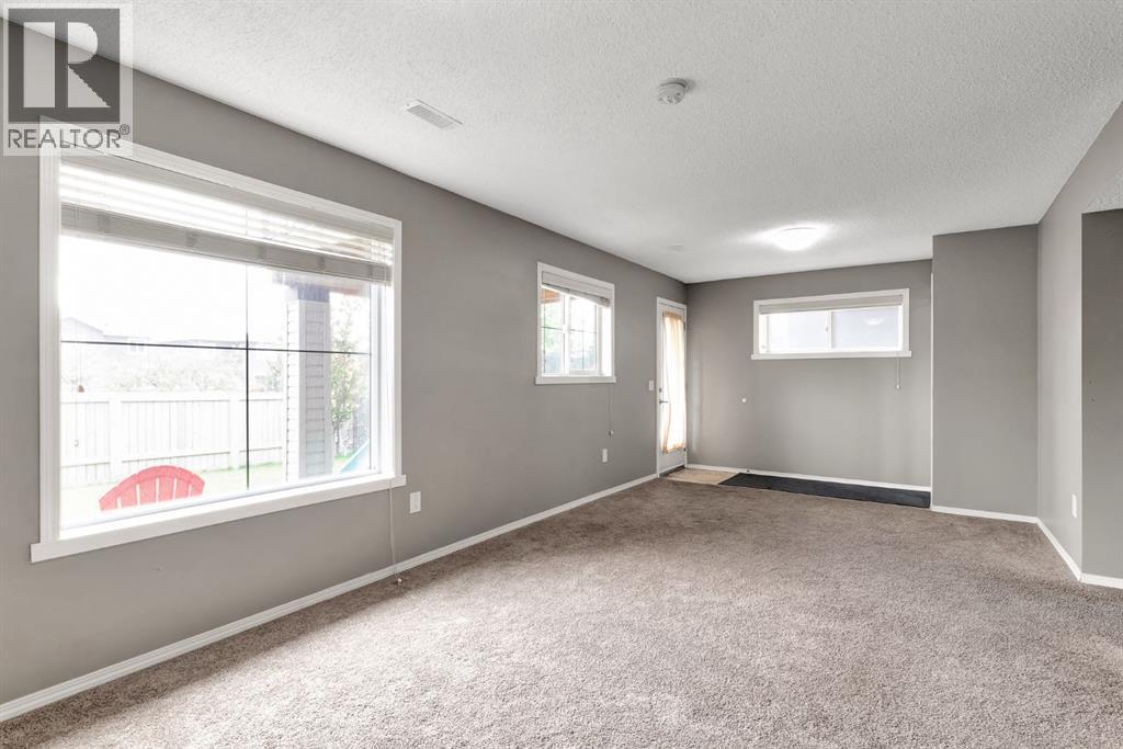 Single Family House for Sale in  Evansview Manor NW Evanston Calgary 