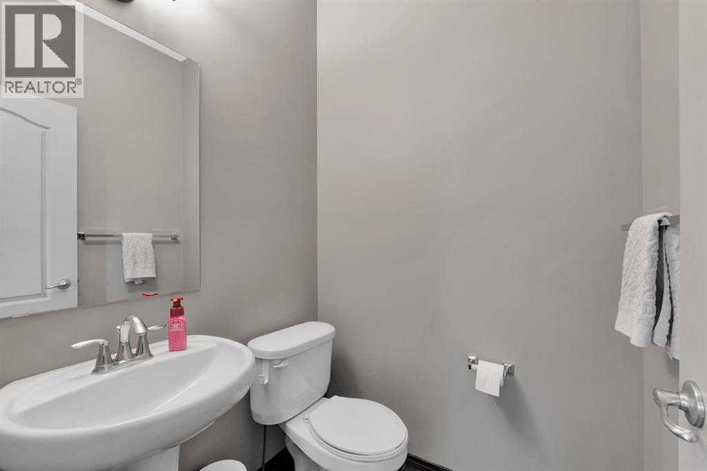 Single Family House for Sale in  Evansview Manor NW Evanston Calgary 