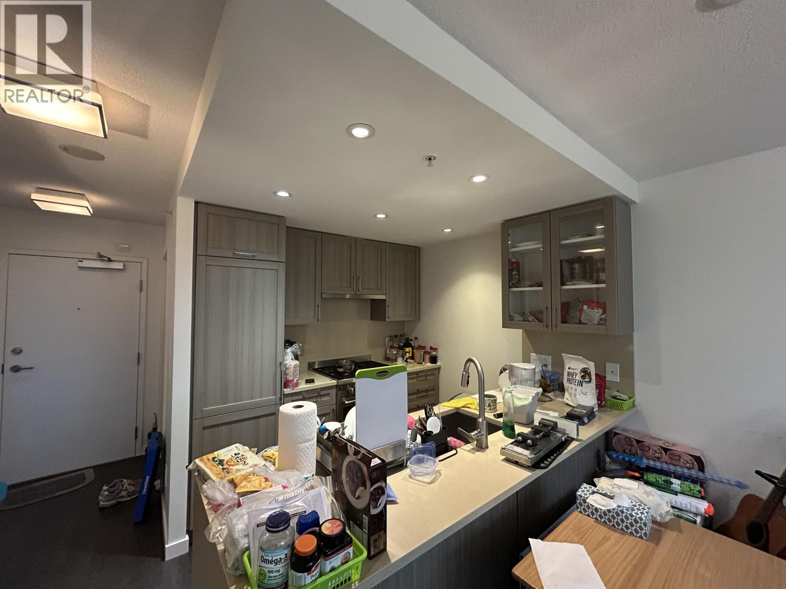Photo 2 of 613 5665 Boundary Road, Vancouver BC