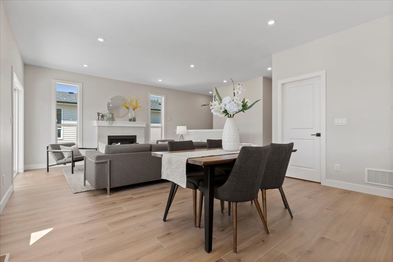 Photo 11 of 8 46058 Bonny Avenue Chilliwack Proper East, Chilliwack BC