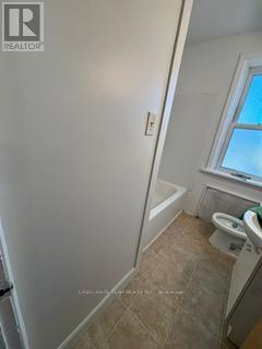 Photo 9 of 320 Gleeson Avenue N, Cornwall ON