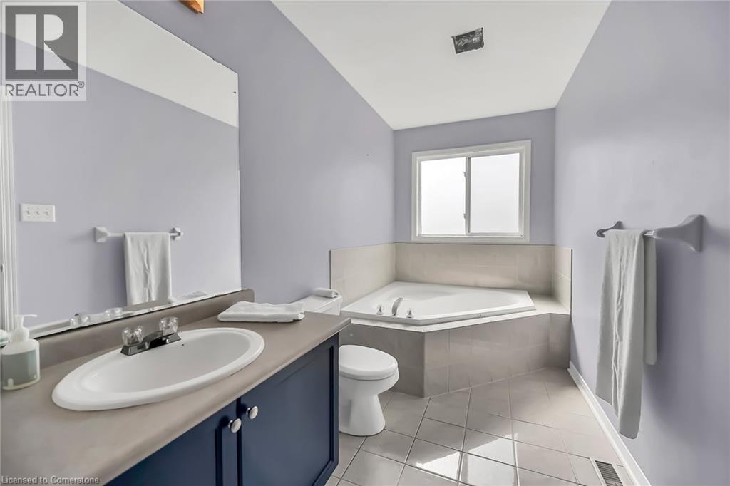 Photo 31 of 5648 Evelyn Lane, Burlington ON