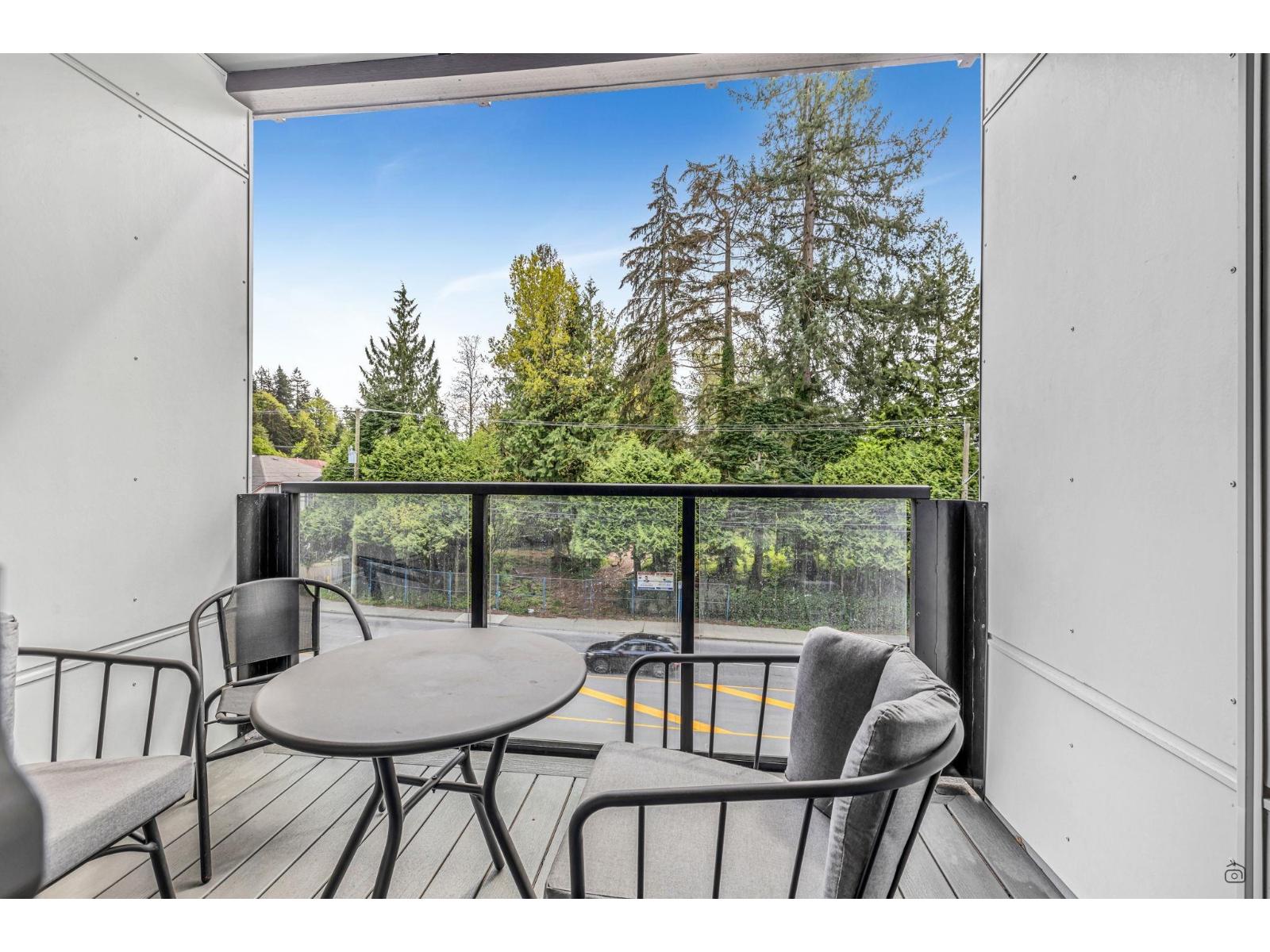 Photo 6 of 307 13969 96 Avenue, Surrey BC