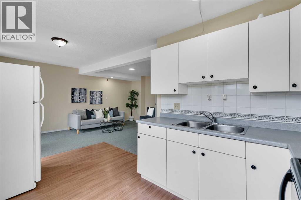 Single Family House 4 Level for Sale in  Falmere Way NE Falconridge Calgary 