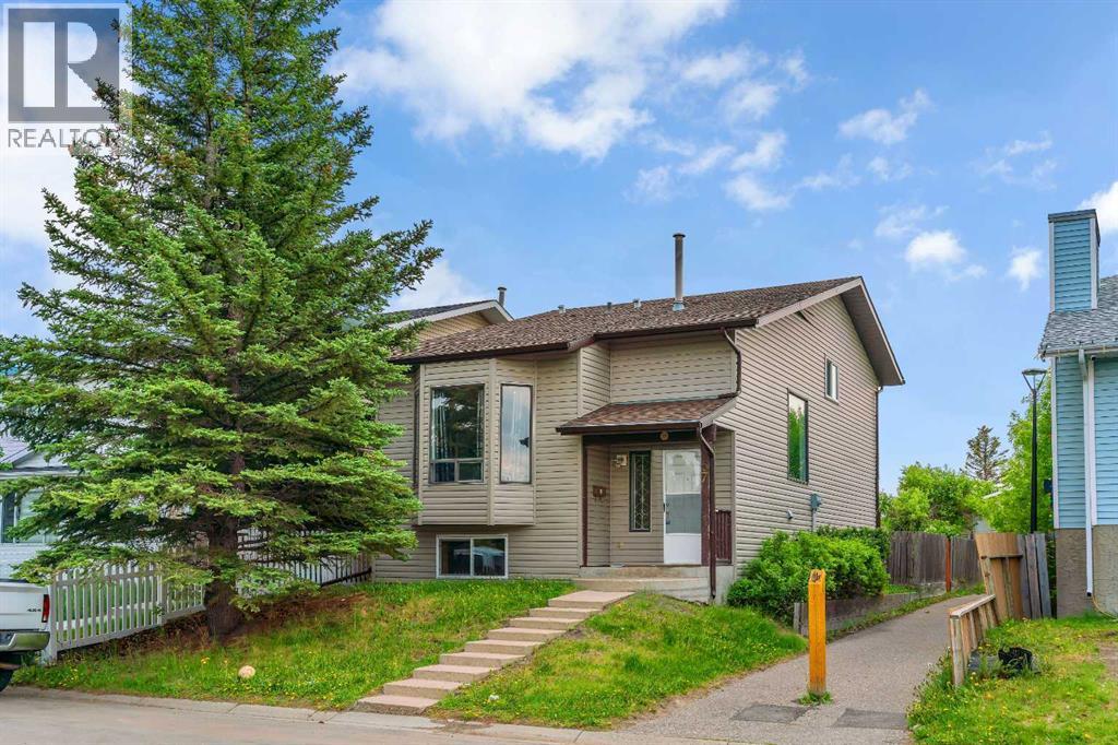 Single Family House 4 Level for Sale in  Falmere Way NE Falconridge Calgary 