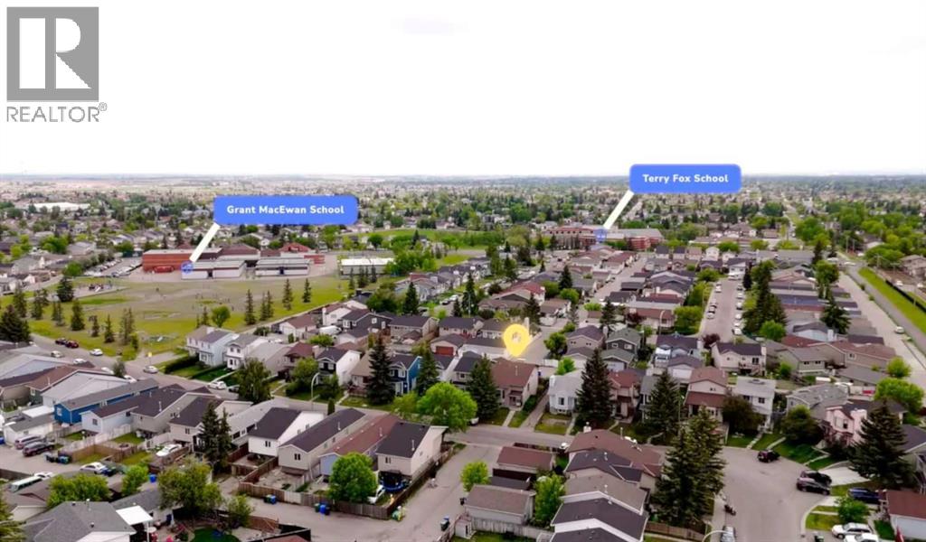 Single Family House 4 Level for Sale in  Falmere Way NE Falconridge Calgary 