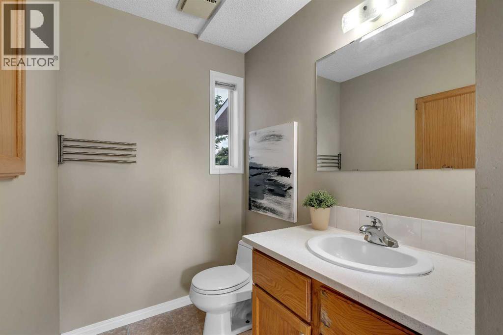 Single Family House 4 Level for Sale in  Falmere Way NE Falconridge Calgary 