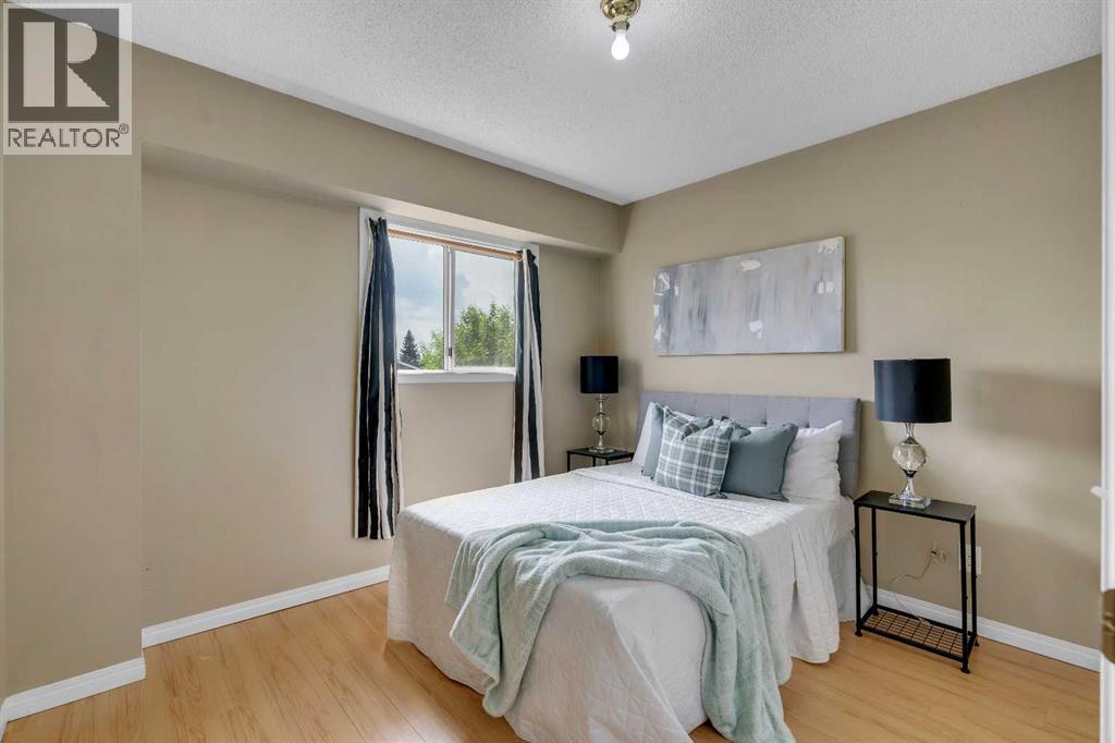 Single Family House 4 Level for Sale in  Falmere Way NE Falconridge Calgary 
