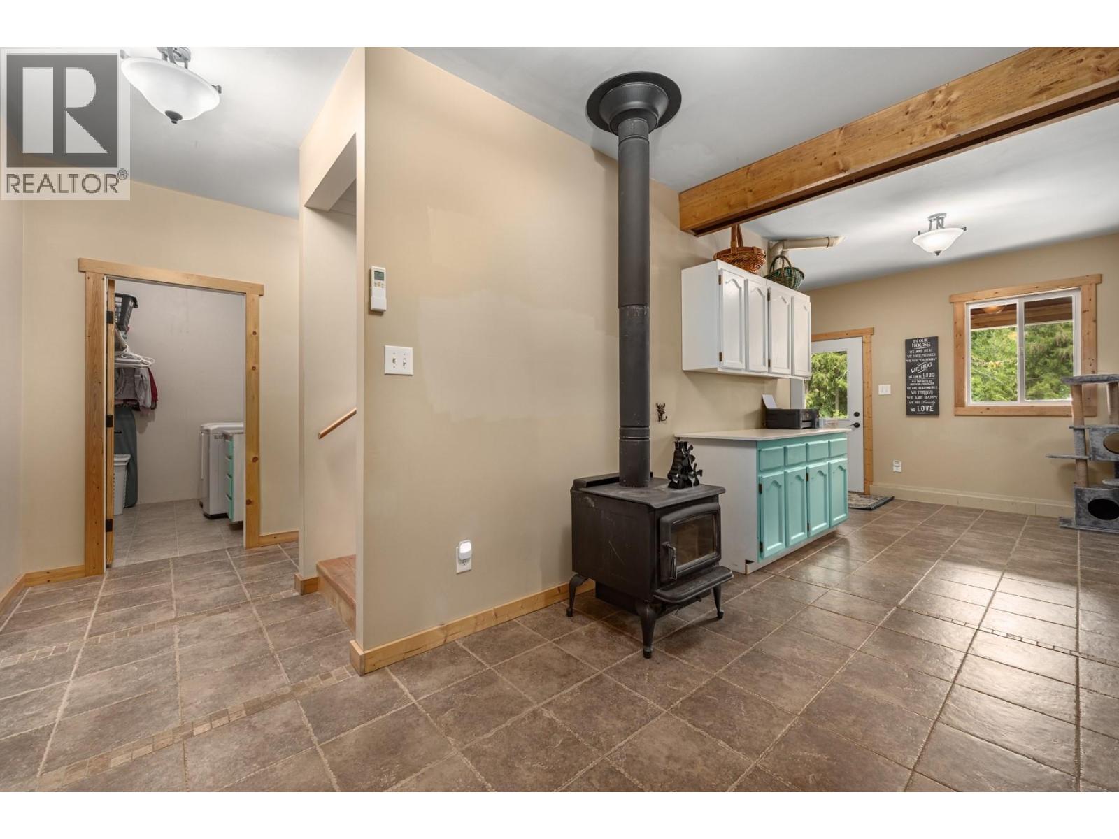 Photo 54 of 380 Richlands Road, Cherryville BC