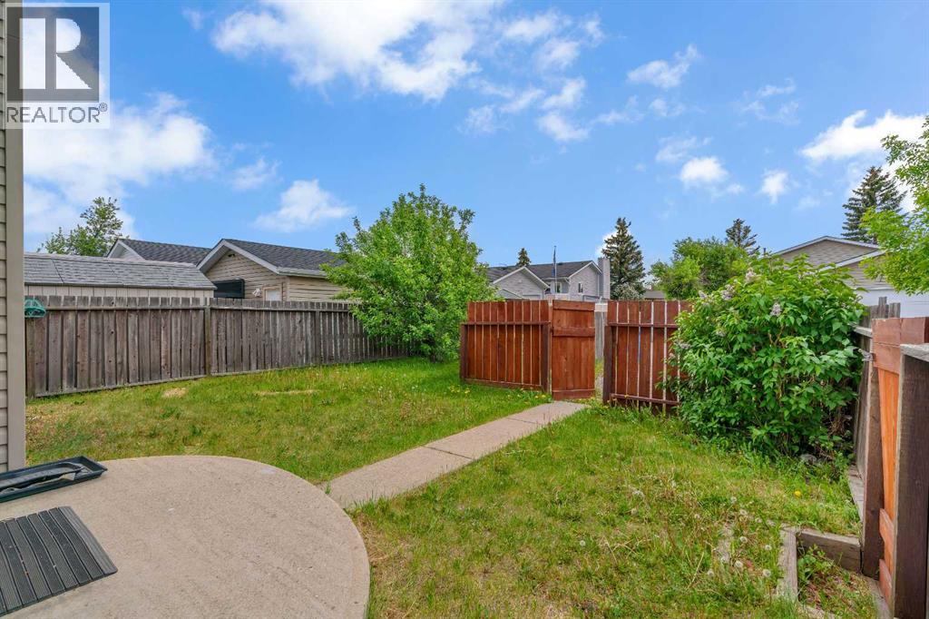 Single Family House 4 Level for Sale in  Falmere Way NE Falconridge Calgary 