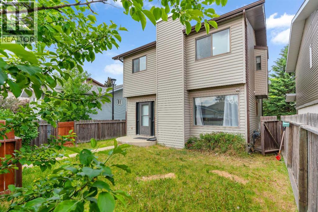 Single Family House 4 Level for Sale in  Falmere Way NE Falconridge Calgary 
