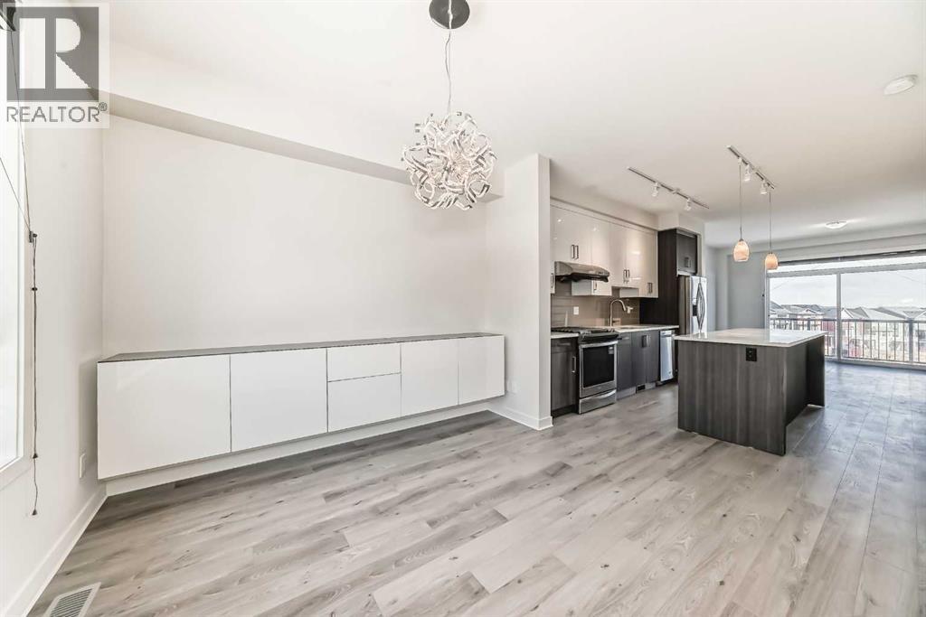 Single Family House for Sale in  Sherwood Lane NW Sherwood Calgary 