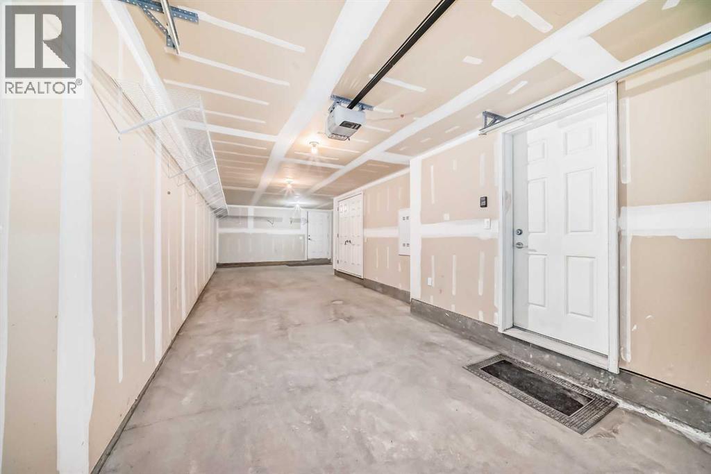Single Family House for Sale in  Sherwood Lane NW Sherwood Calgary 