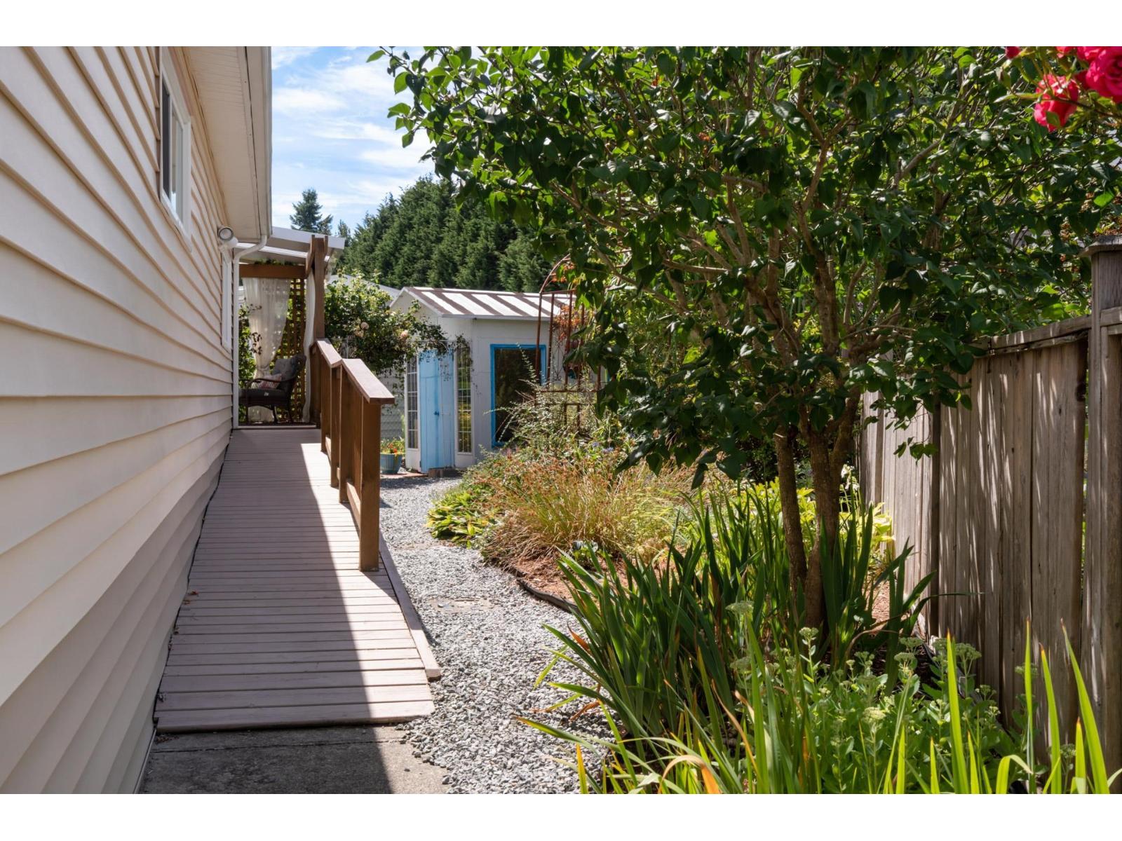Photo 10 of 15824 Norfolk Road, Surrey BC