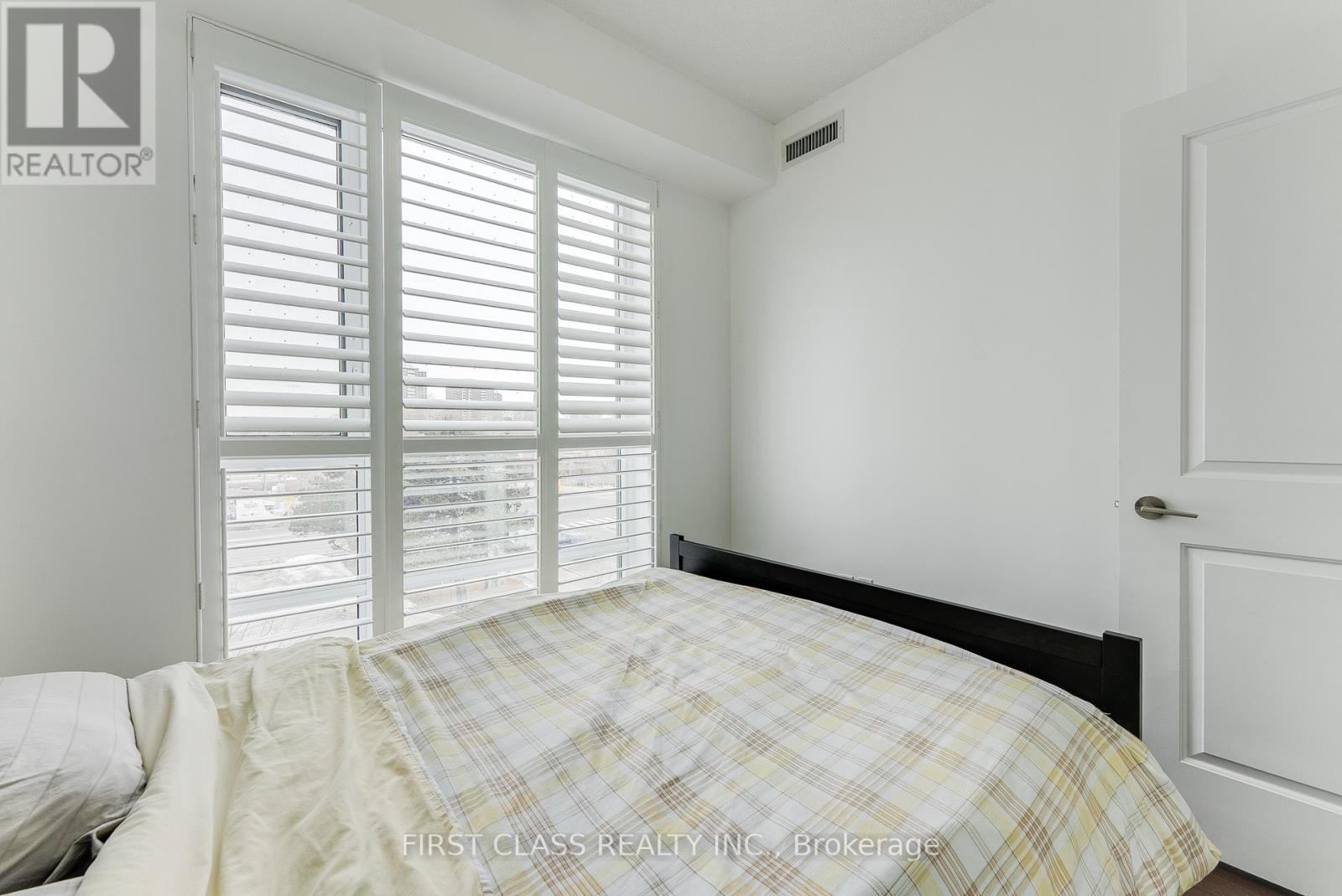 Photo 14 of 324 50 Ann Oreilly Road, Toronto ON
