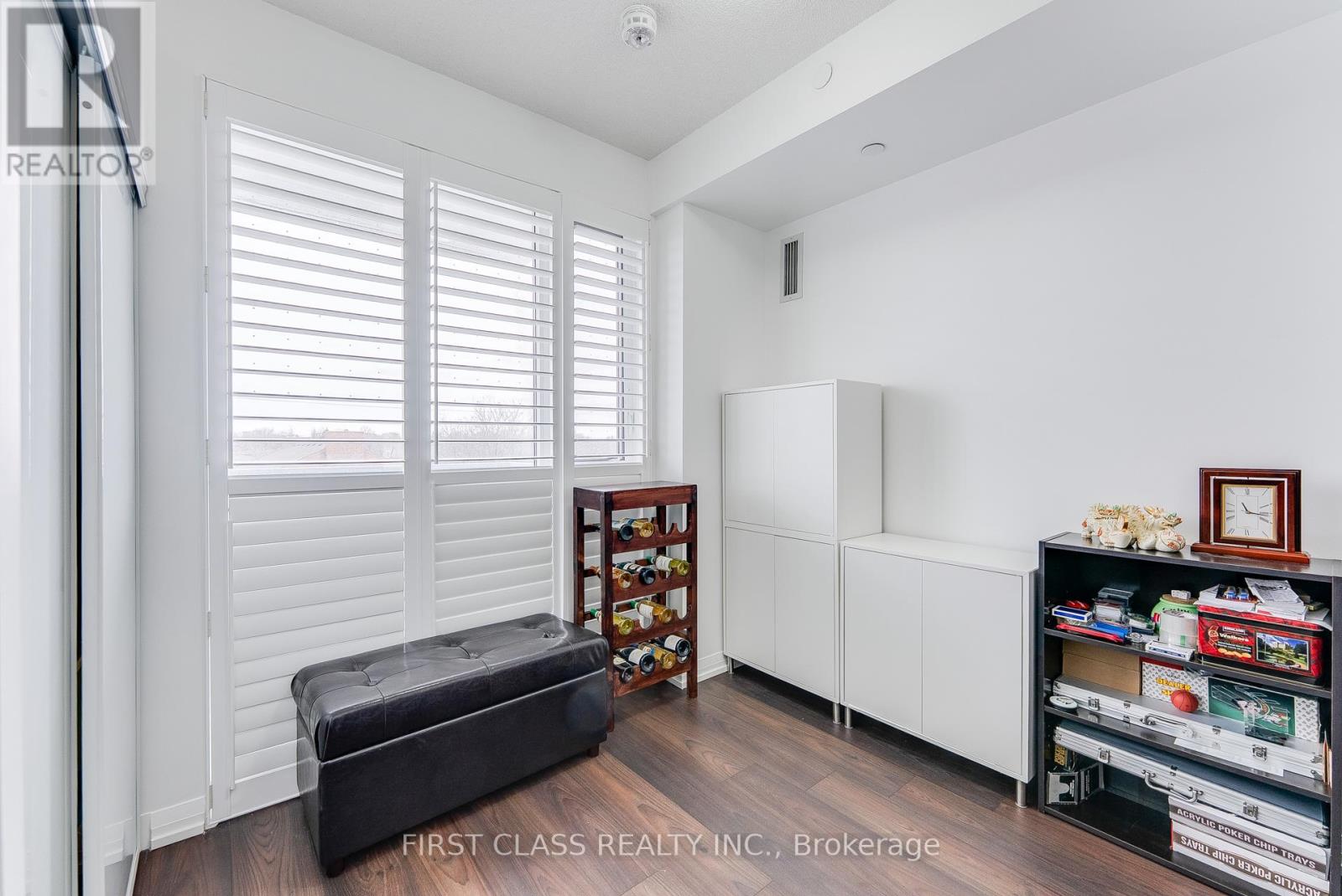 Photo 17 of 324 50 Ann Oreilly Road, Toronto ON