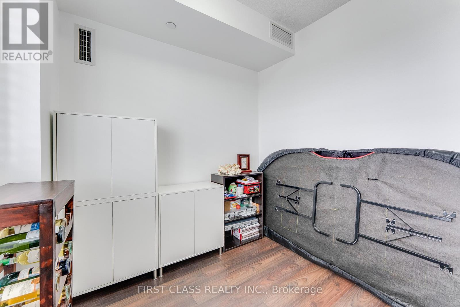 Photo 39 of 324 50 Ann Oreilly Road, Toronto ON