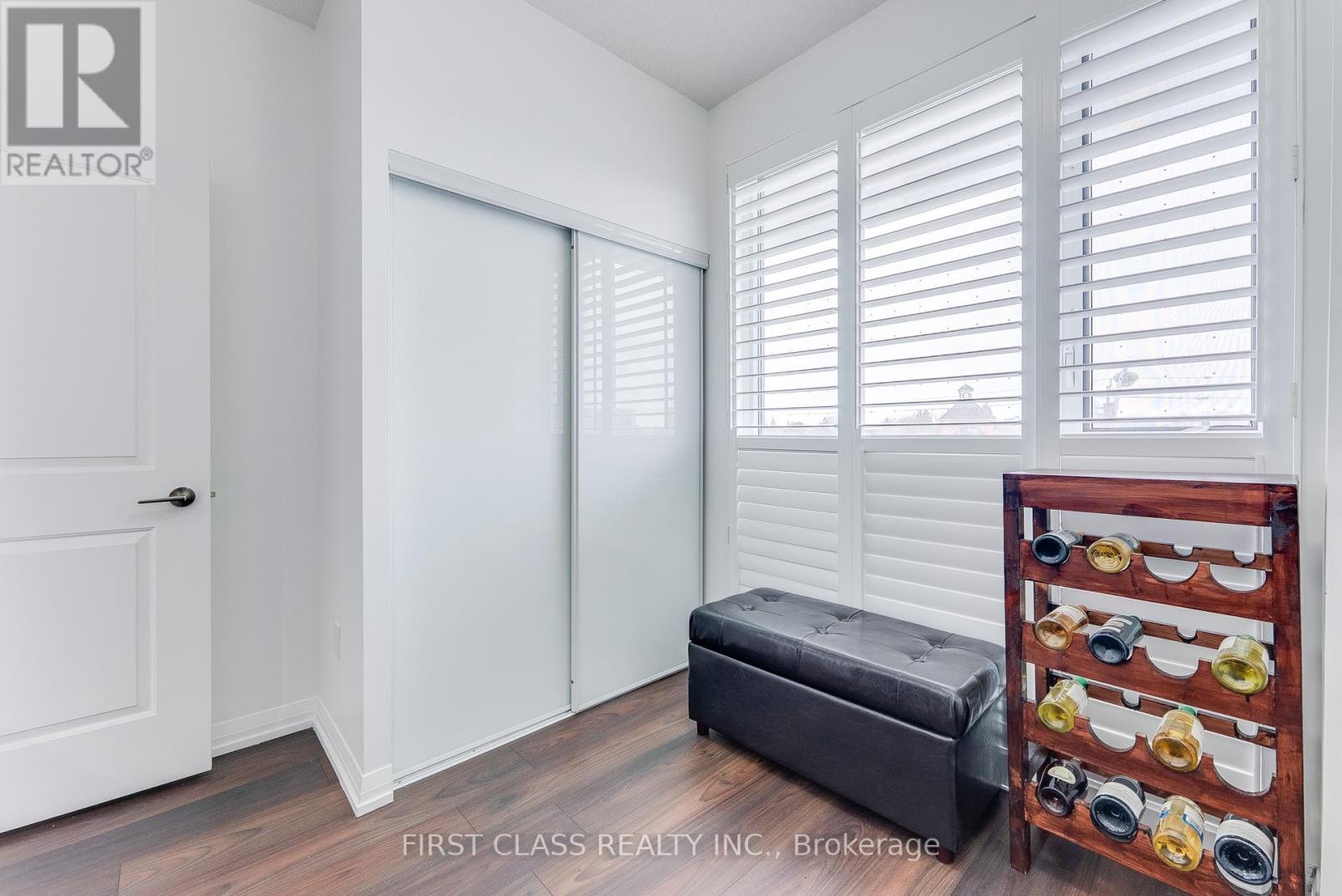 Photo 8 of 324 50 Ann Oreilly Road, Toronto ON