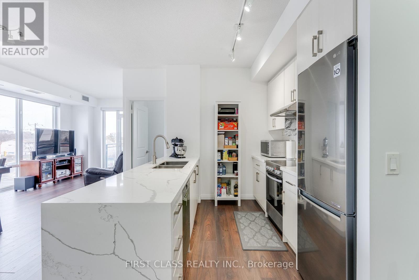Photo 18 of 324 50 Ann Oreilly Road, Toronto ON