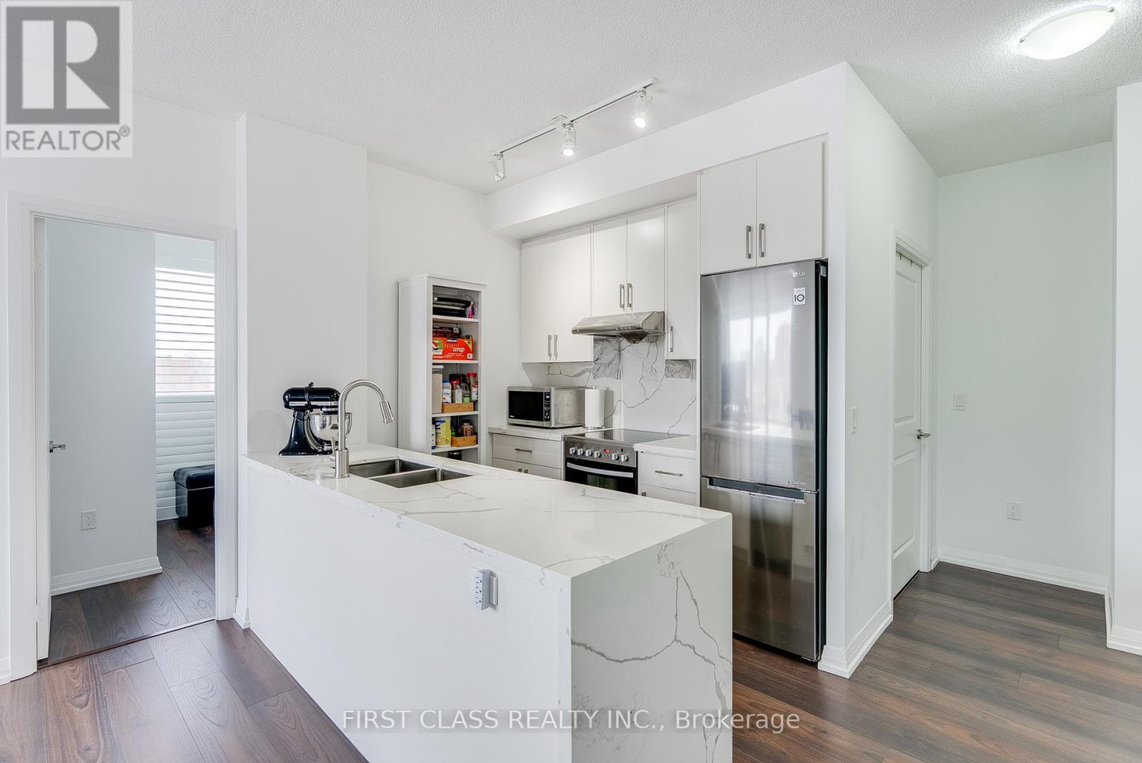 Photo 26 of 324 50 Ann Oreilly Road, Toronto ON