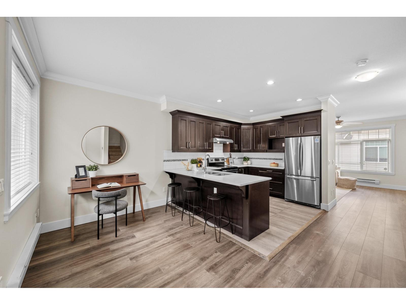 Photo 10 of 123 15399 Guildford Drive, Surrey BC