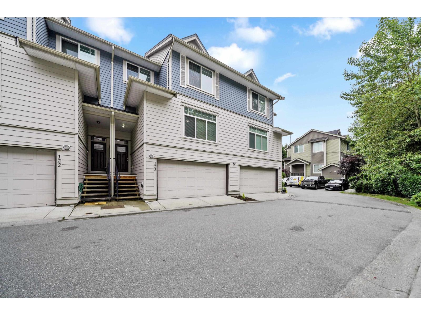 Photo 37 of 123 15399 Guildford Drive, Surrey BC